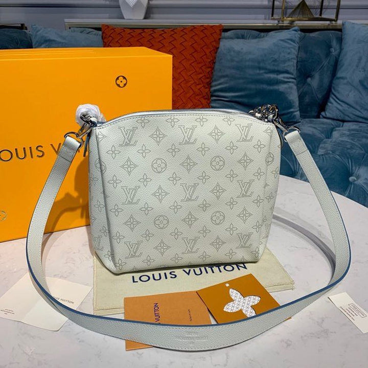 Louis Vuitton Beaubourg Hobo MM Ivory  Shoulder And Crossbody Bags