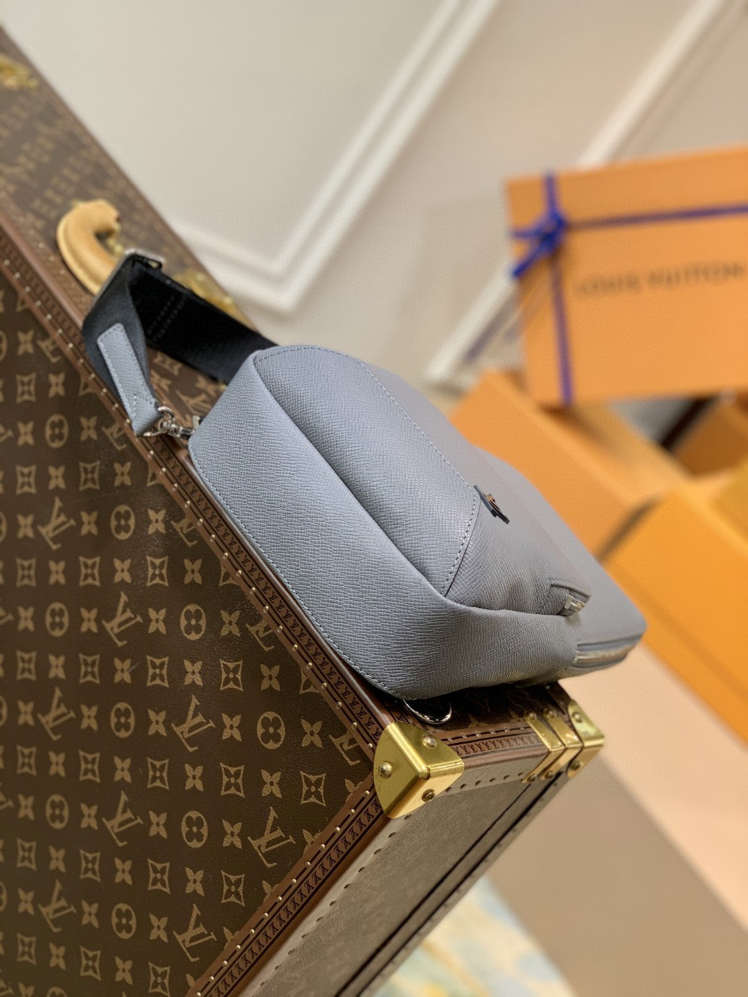 Louis Vuitton Avenue Sling Bag Taiga Grey For Men, Bags, Crossbody Bags