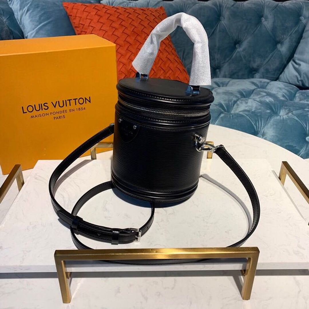 Louis Vuitton Cannes Epi Black  Handbags, Shoulder And Crossbody Bags 5.9in/15cm Louis Vuitton M52226
