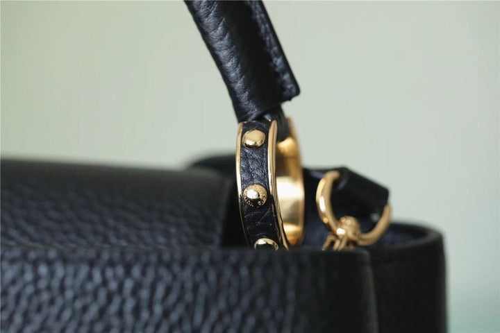 Louis Vuitton Capucines BB Taurillon Black  Shoulder And Crossbody Bags 21cm/8.3in Louis Vuitton
