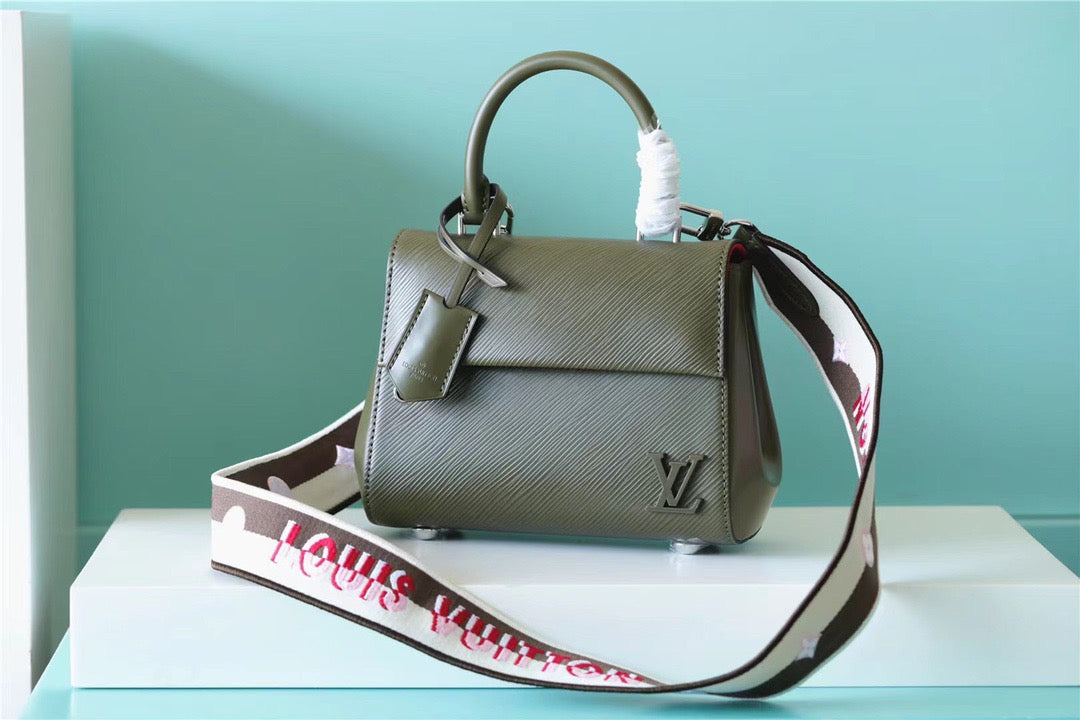 LV Cluny Mini Epi Green For Women,  Shoulder And Crossbody Bags 20cm/7.9in LV 