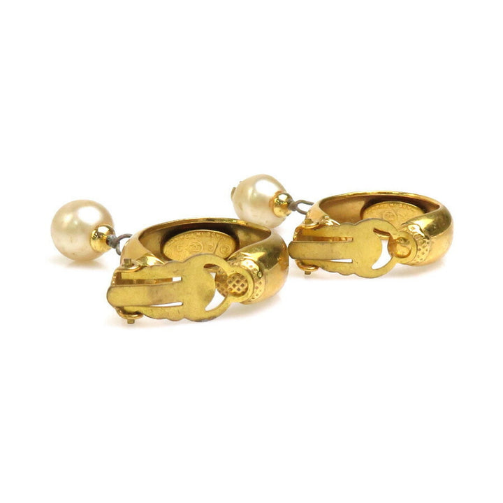 CHANEL earrings here mark metal / fake pearl gold off-white ladies
