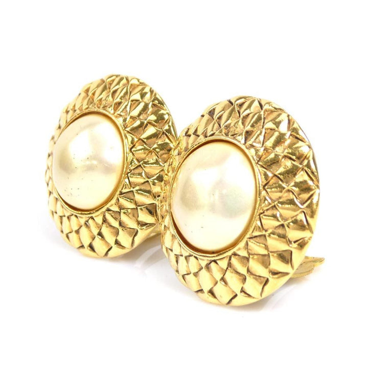 CHANEL earrings metal/fake pearl gold/off white ladies