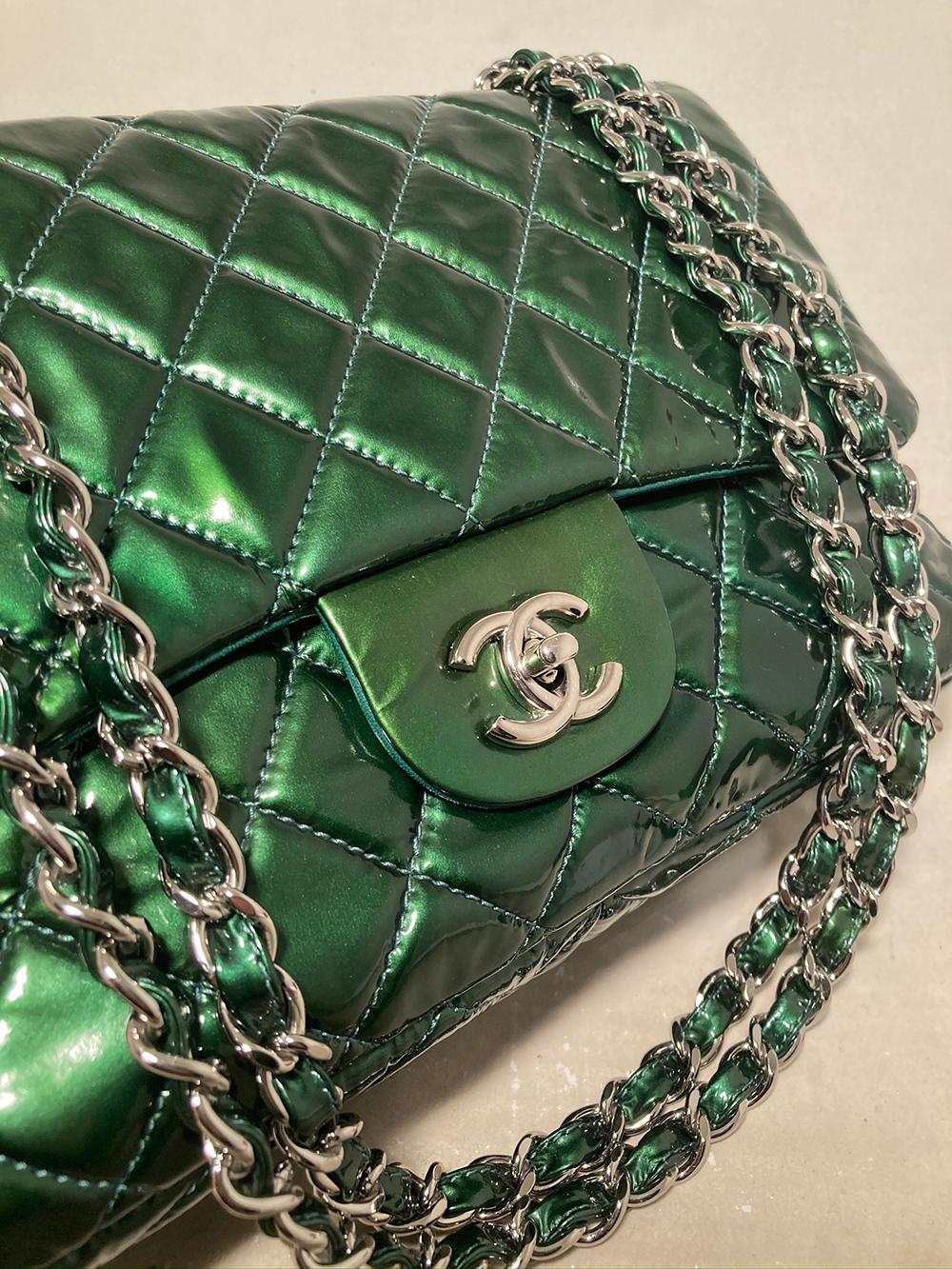 CHANEL RARE Metallic Green Patent Leather Jumbo Classic Flap