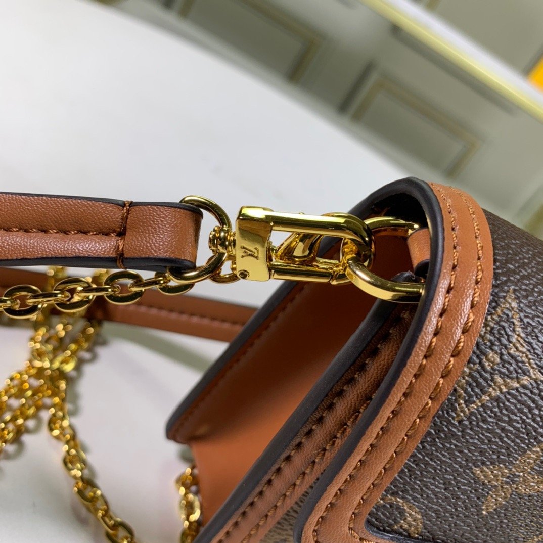 Designer Handbags Louis Vuitton 037